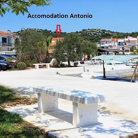 Antonio Apartman Jezera
